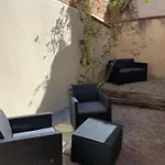 La Petite Cour